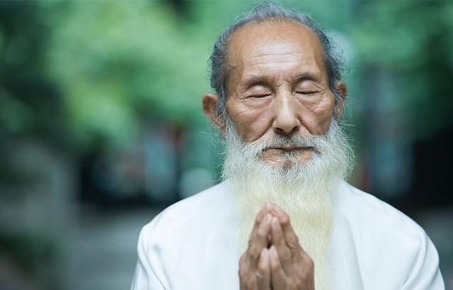 日本长寿老者传授，活百岁《不痴呆12招》